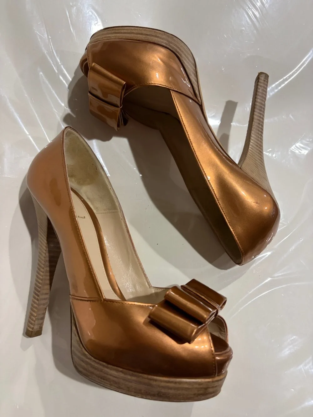 FENDI Gold Copper Patent Leather Bow Open Toe Platform Pumps